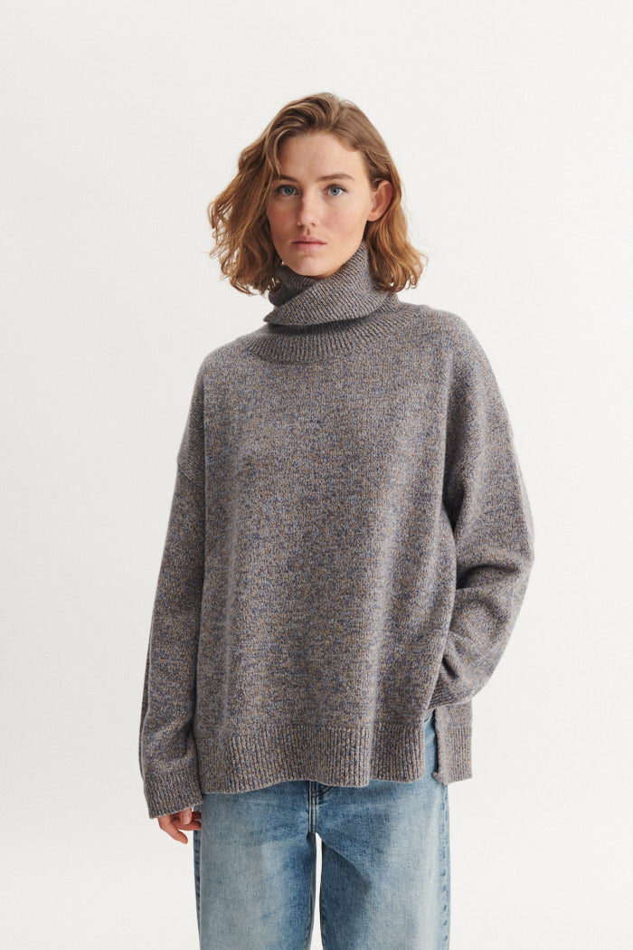 Basic Apparel Randi T-Neck Sweaters 836 Portabella / poppy seed